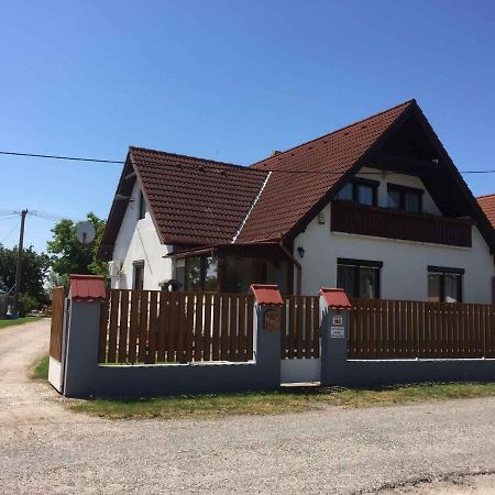House And Apartment Balatonmariafuerdo 19319 Jozseftelep Esterno foto